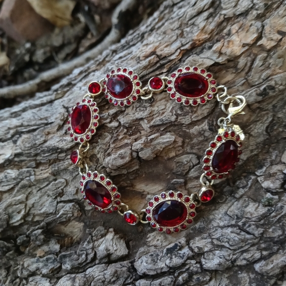 🩸🔔 Crystal Ruby 💛 Bracelet 💢❤ - Picture 4 of 7